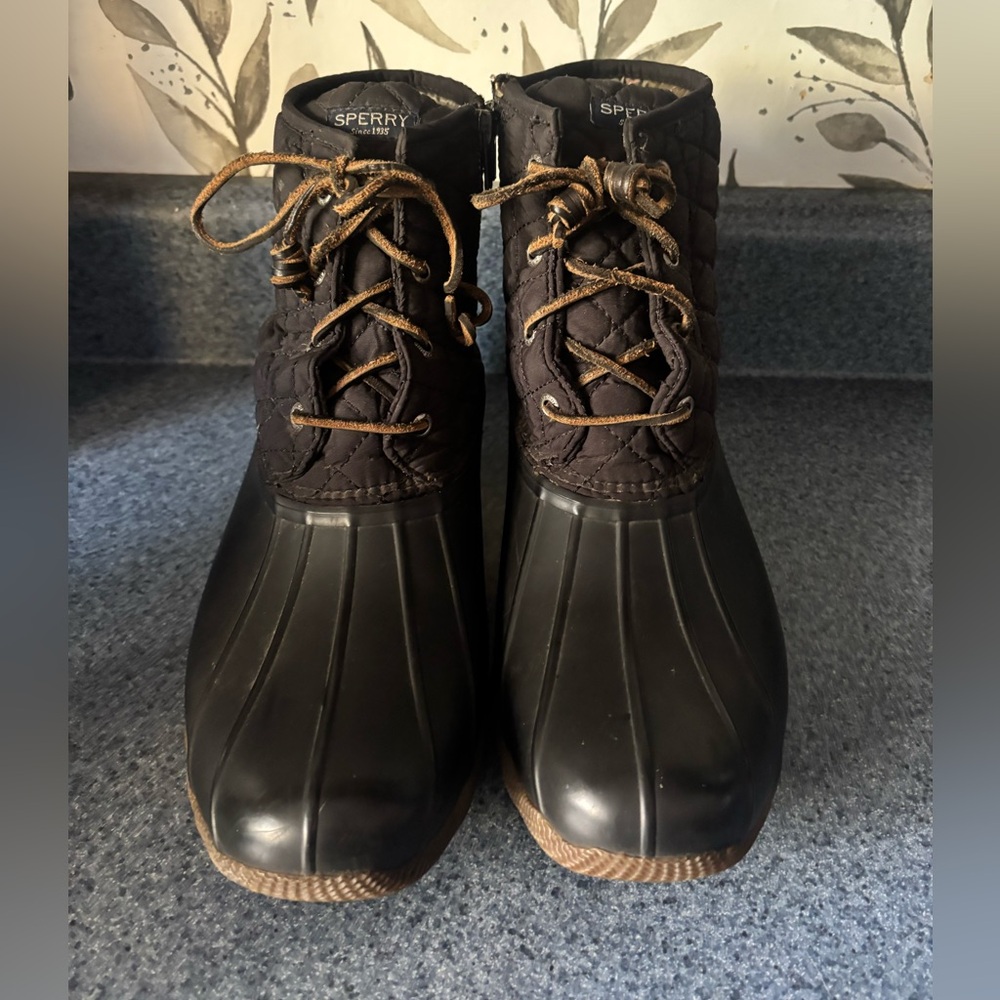 Sperry Women's Black and Brown Quilted Duck Boots size 12